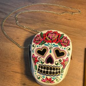 Betsey Johnson sugar skull 💀🌹cross body purse 👛
